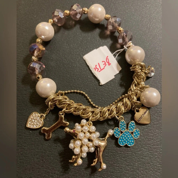 BETSEY JOHNSON Multi-Charm Dog Lover’s Poodle Pawprint Bone Stretch Bracelet NWT - Picture 1 of 8